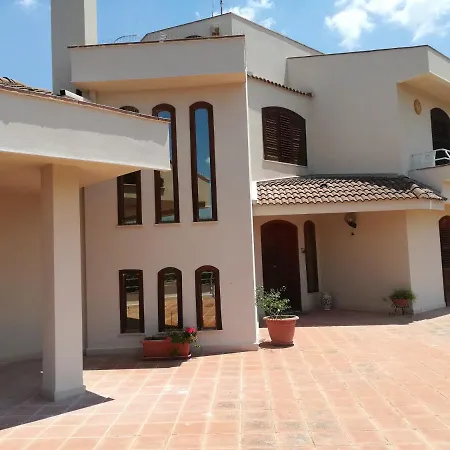 Le Zagare Bed and Breakfast Καλτανισέττα